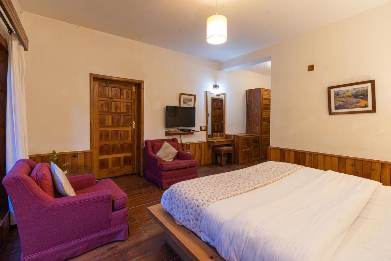 Stayvista At Casa Bella Vista- Mall Road Manali  Exterior photo