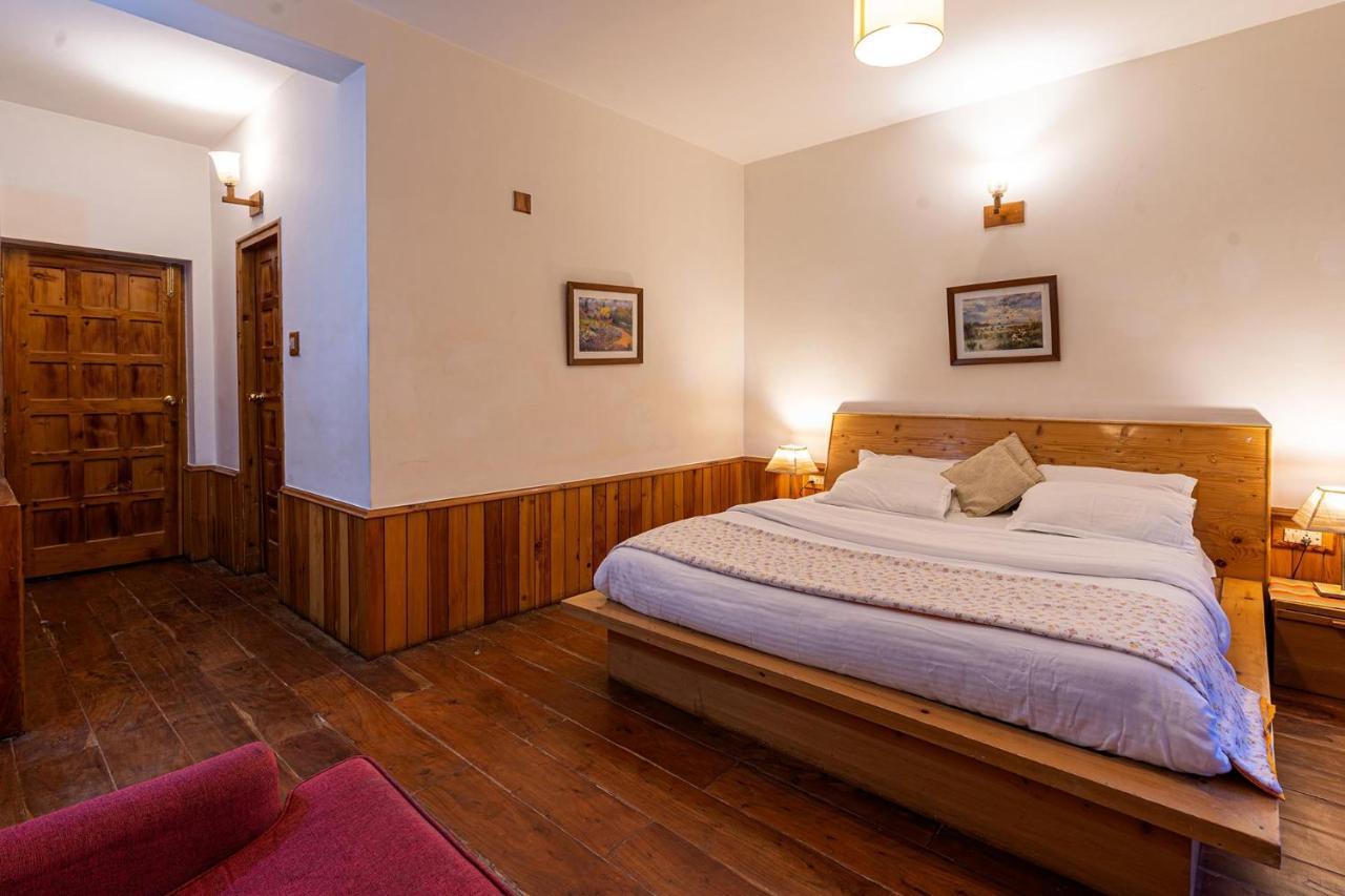 Stayvista At Casa Bella Vista- Mall Road Manali  Exterior photo